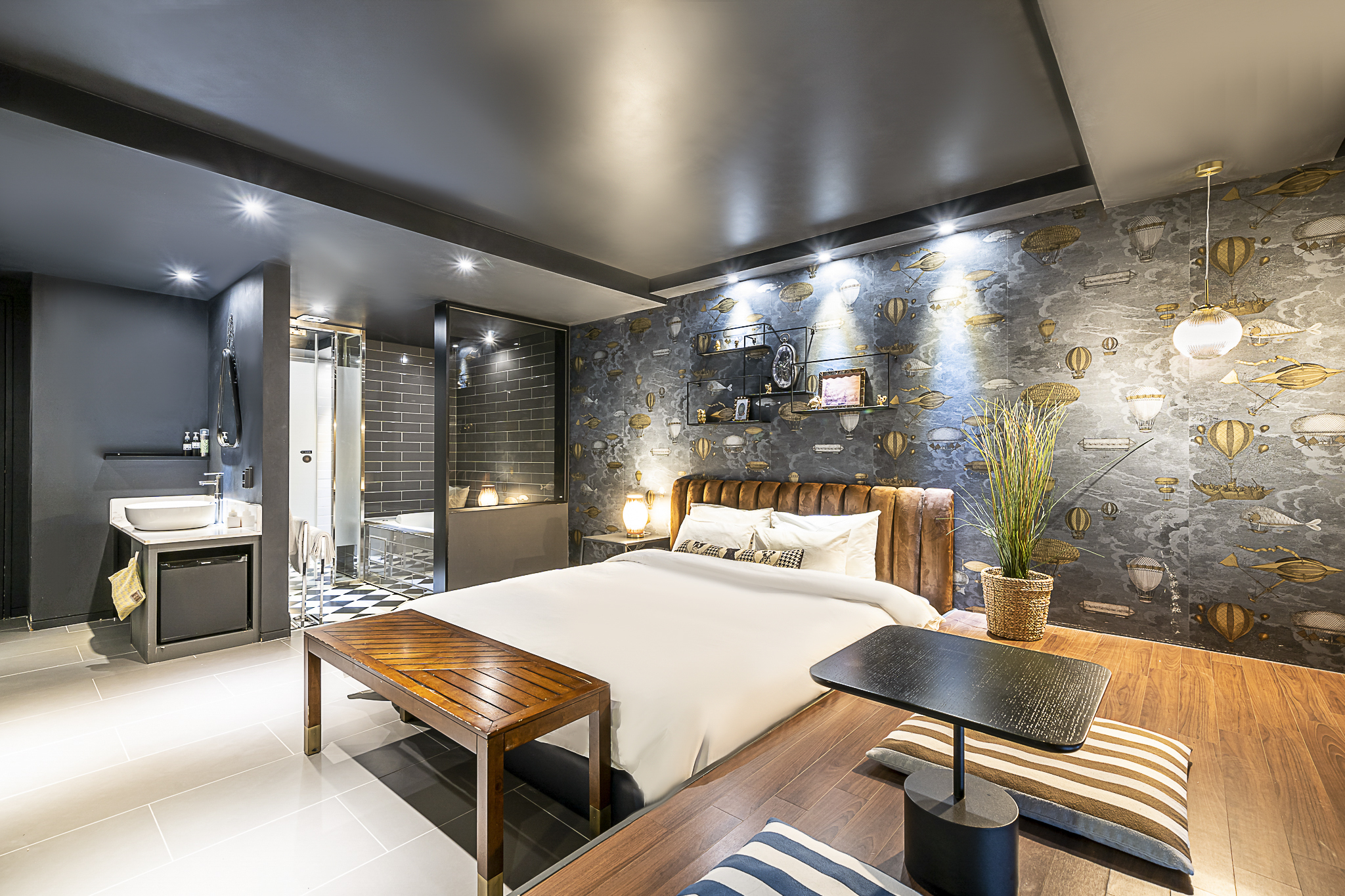 디럭스 킹(주차불가)-넷플릭스 개인아이디 사용가능