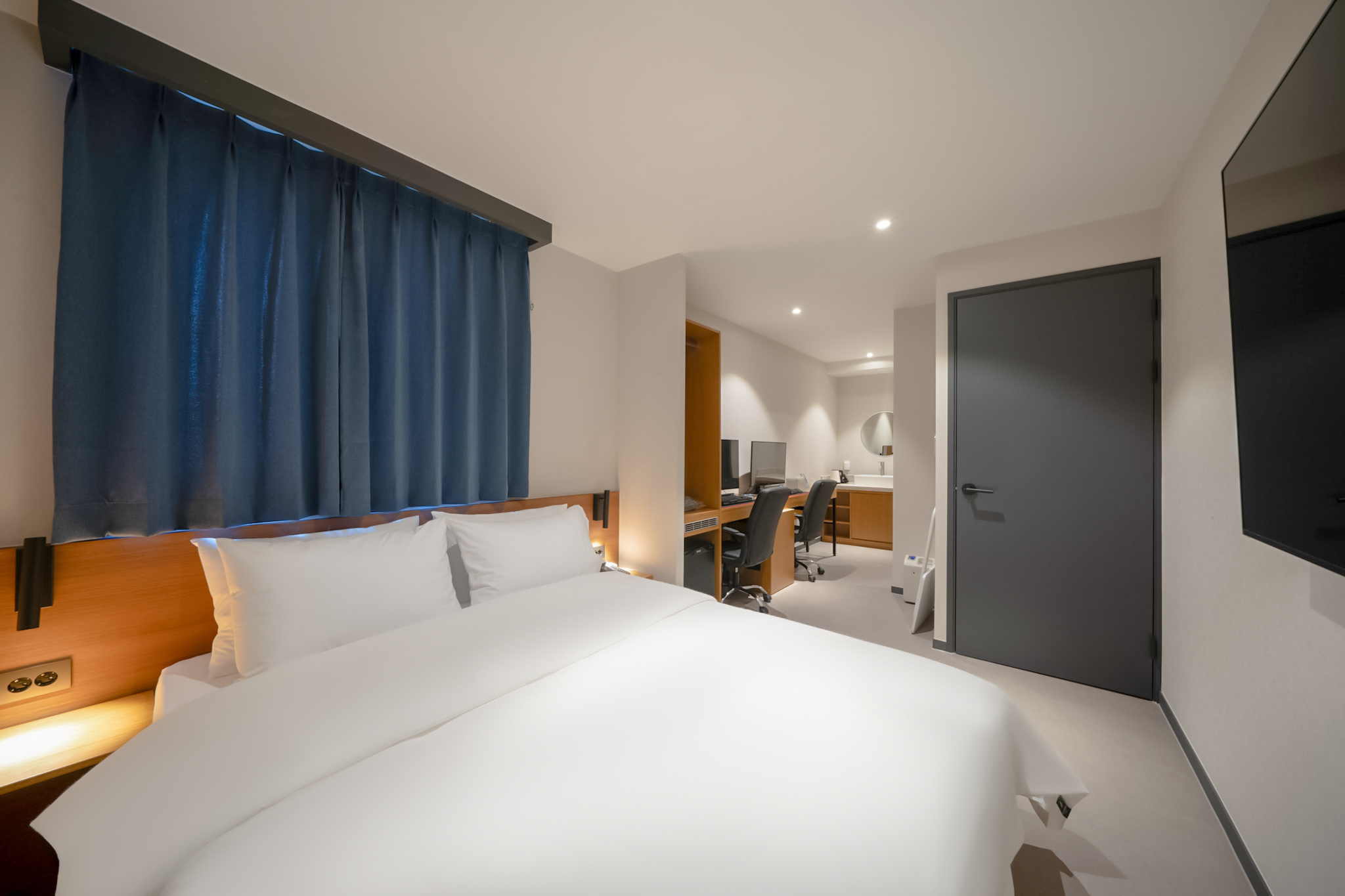 room detail thumbnail 0