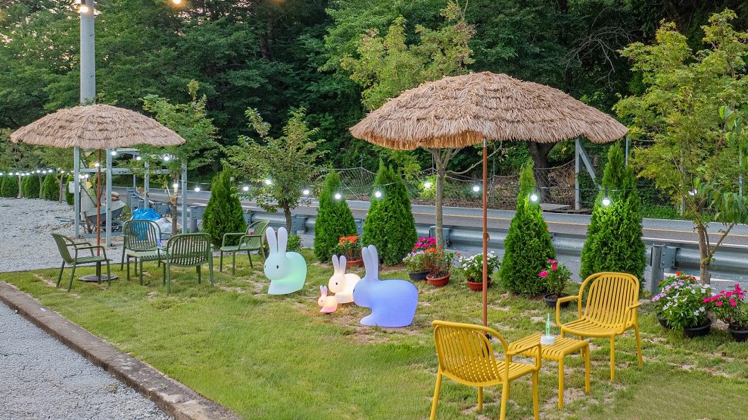 https://yaimg.yanolja.com/v5/2025/10/17/08/68f201f5aff616.27655106.jpg