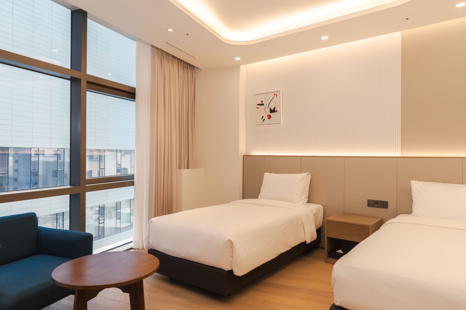 모던 디럭스 트윈