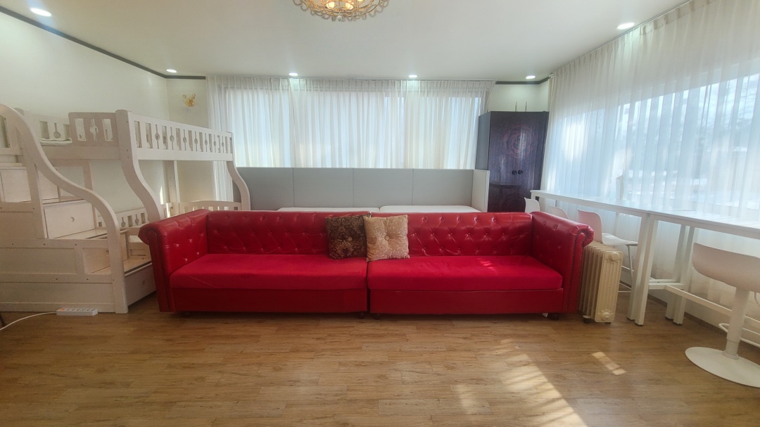 https://yaimg.yanolja.com/v5/2025/10/24/02/68fae04c073882.44924949.jpg