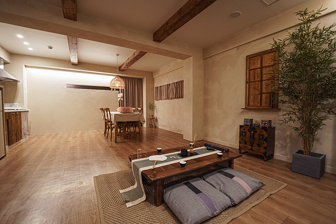 Type 주황 102호(퀸사이즈 침대 2개가 있는 정원 앞 공간)