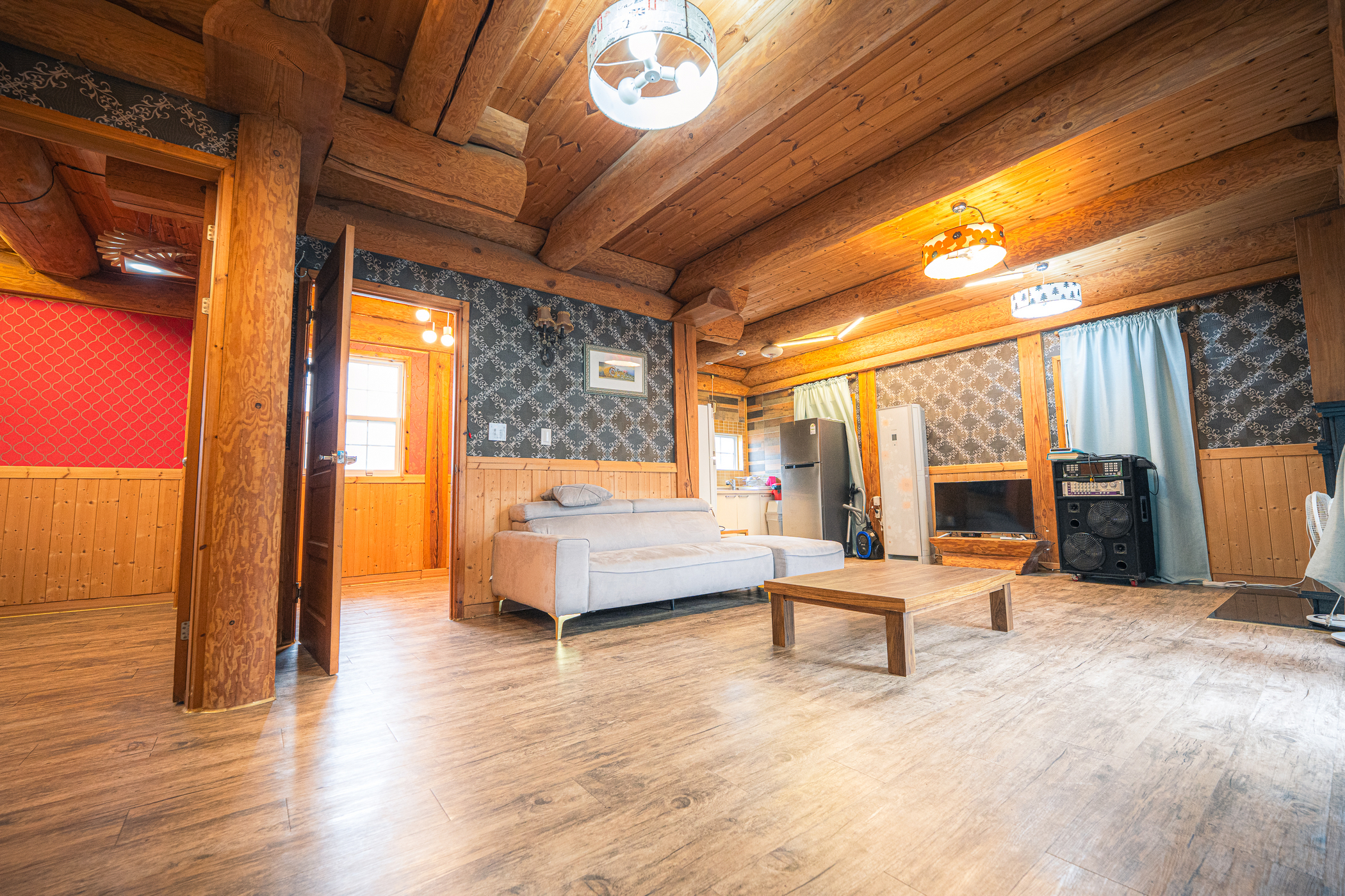 room detail thumbnail 0