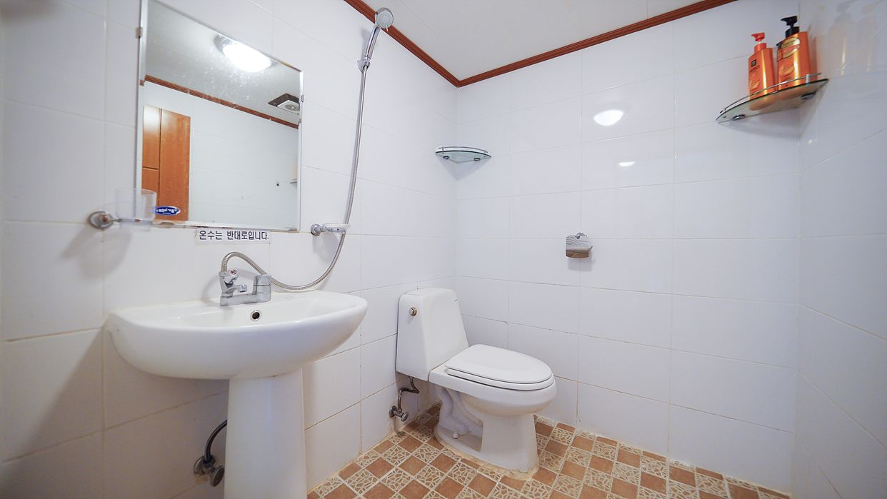 https://yaimg.yanolja.com/v5/2025/10/27/05/68ff038fc99bf5.22219633.jpg