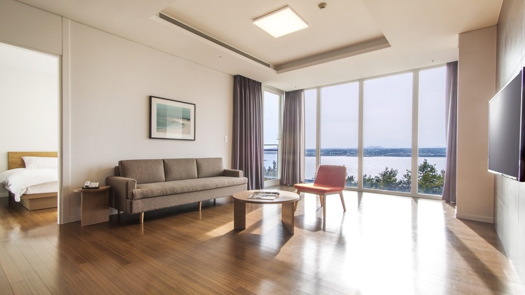 로얄스위트-54평(2연박★브런치PKG★온수풀6인+키즈라운지6인+브런치플래터2인)