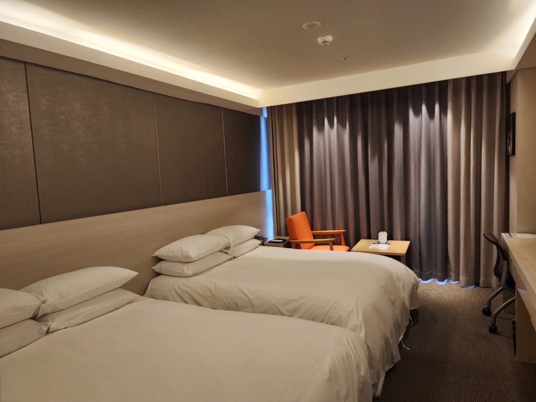 스탠다드 더블트윈(2인 조식 PKG, 저층배정)