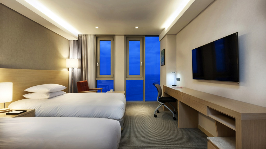 슈페리어 트윈 오션뷰(2인 조식 PKG)