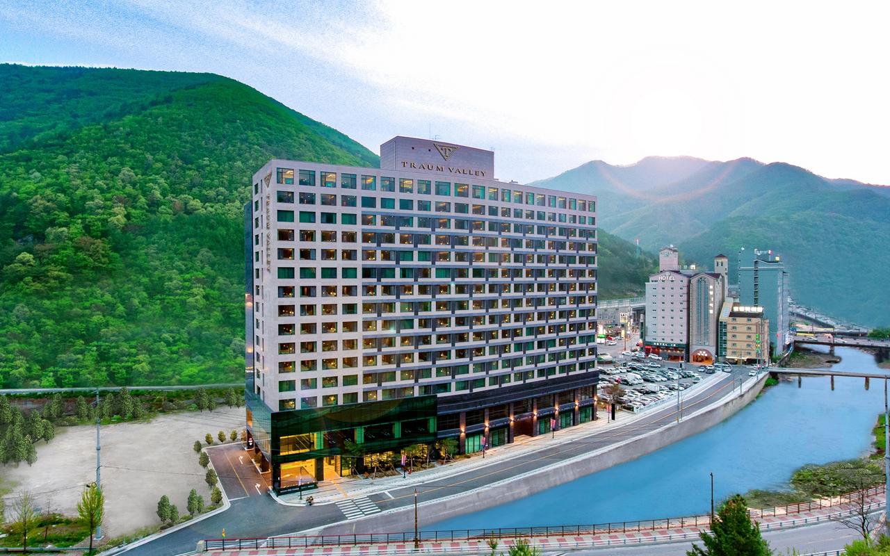 정선 트라움밸리 호텔(구 인투라온) 외관