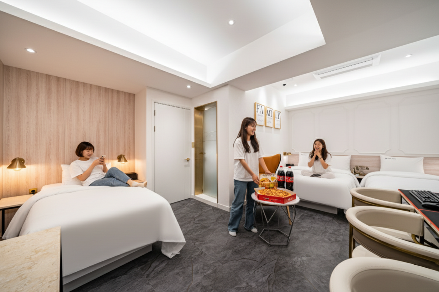 room detail thumbnail 0