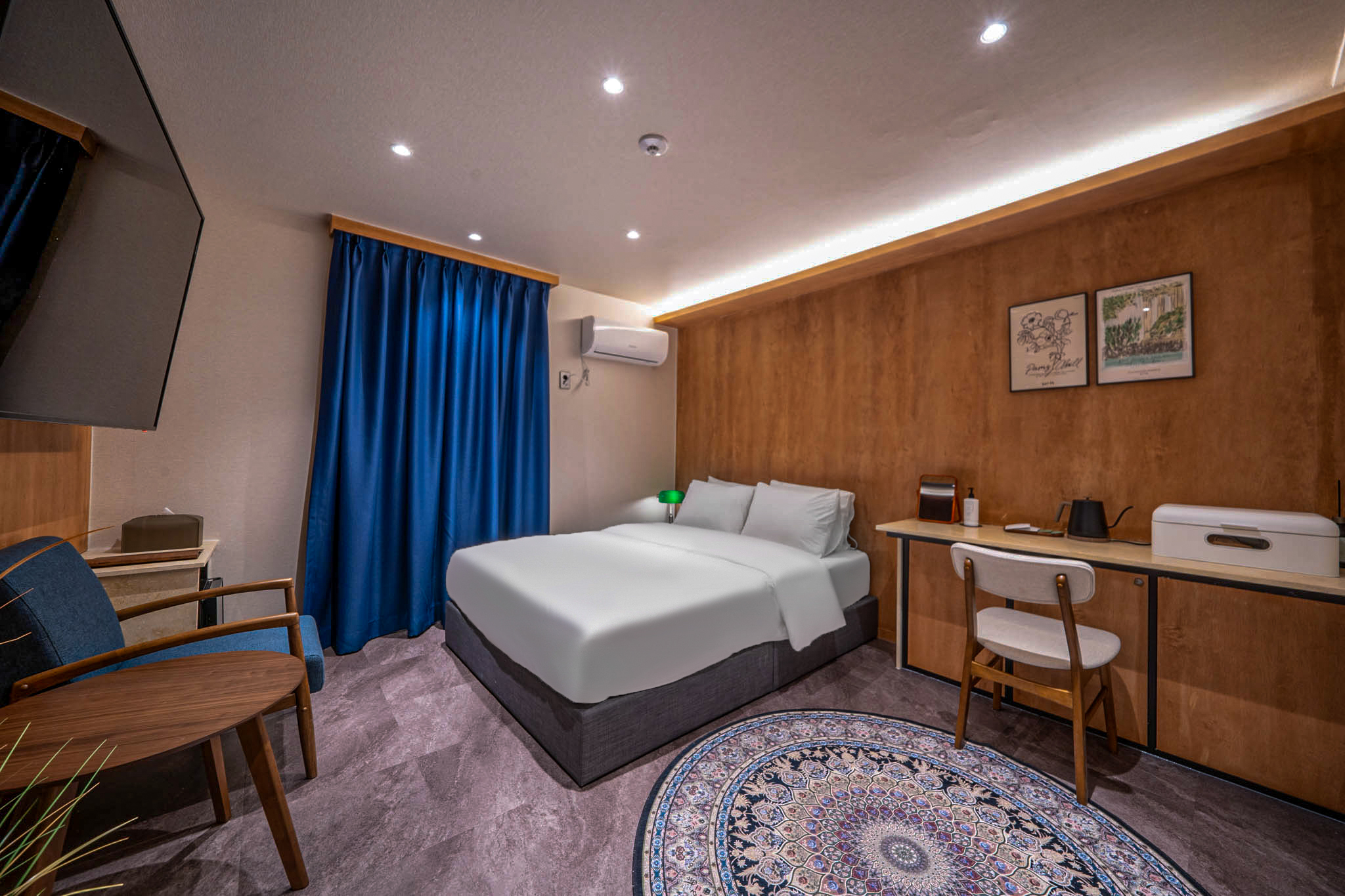 room detail thumbnail 0