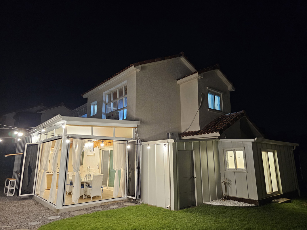 https://yaimg.yanolja.com/v5/2025/11/04/06/69099f5474f5d2.38773519.jpg