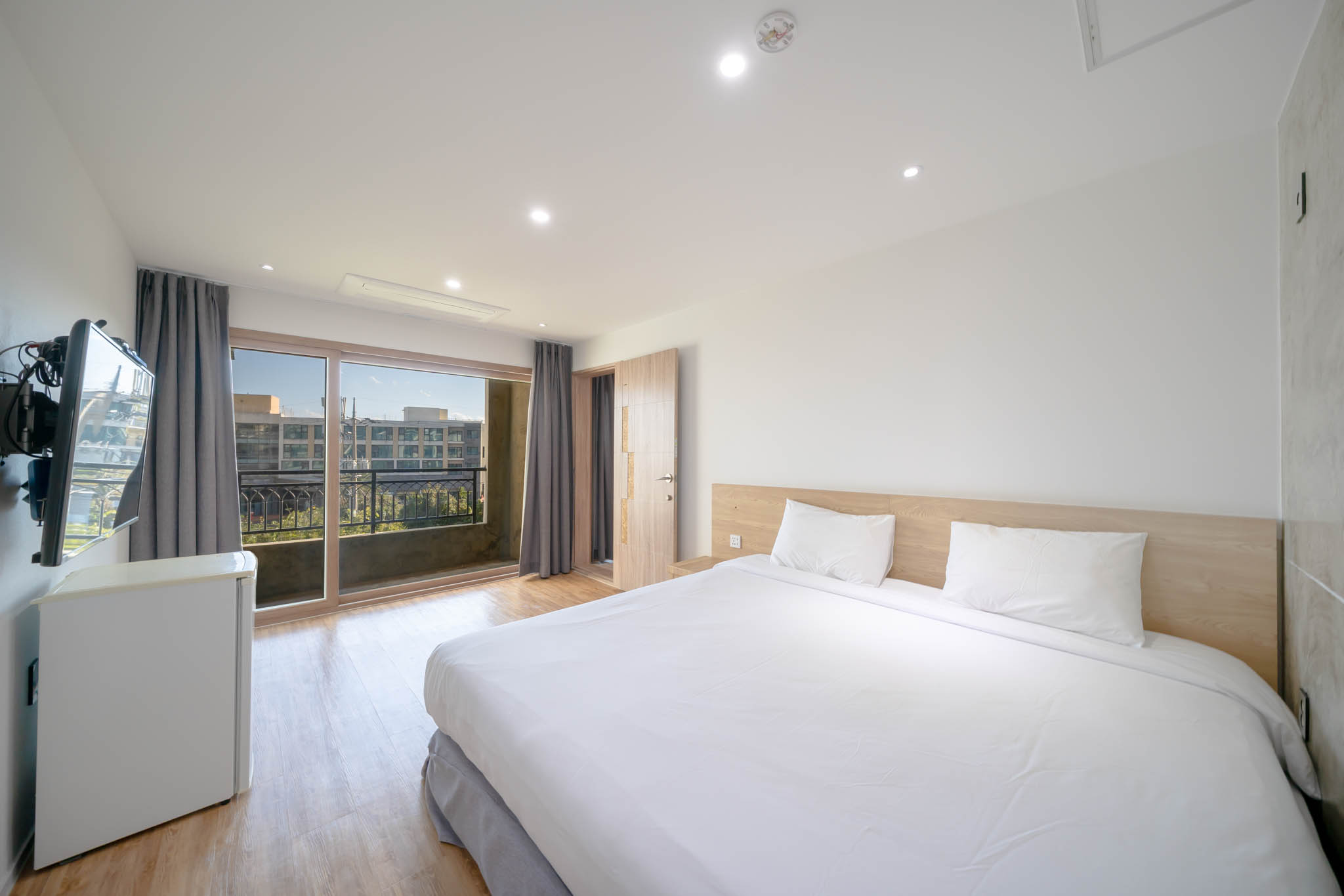 A동 패밀리 스위트2 - 랜덤배정(4계절 대형온수풀무료/호텔식침구/쓰리룸형(더블2+슈퍼킹1)/오션뷰)