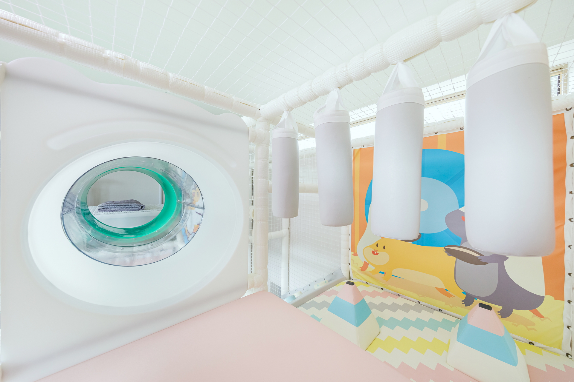 room detail thumbnail 2