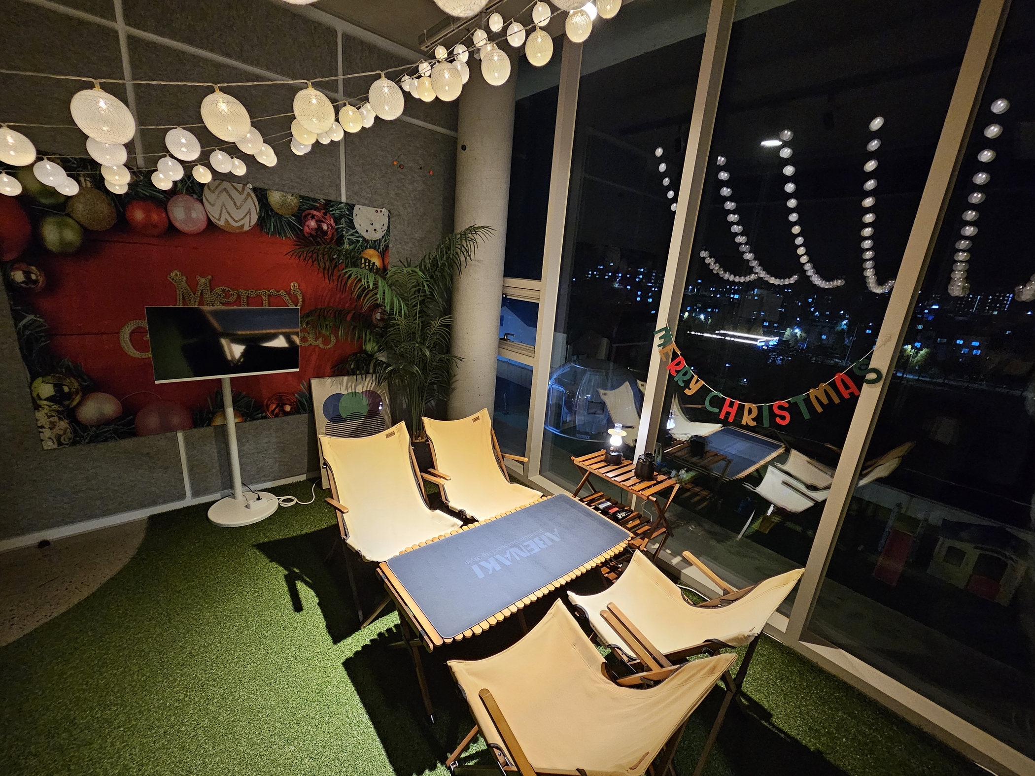 room detail thumbnail 2