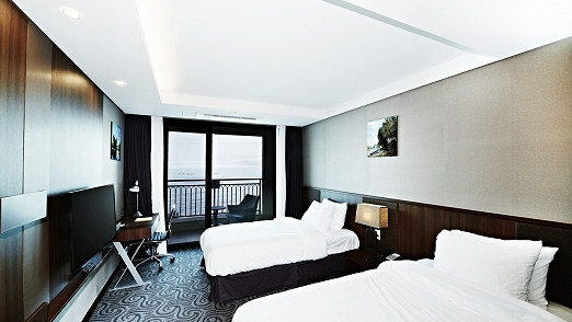 디럭스 트윈 오션하버뷰(★조식1+1★)