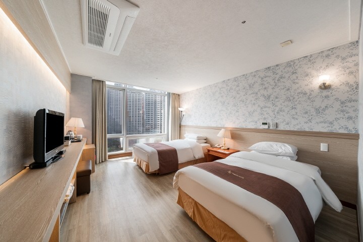 비즈니스 시티 트윈(Special Offer★불꽃축제★2인 조식+관람 PKG, 취소불가)