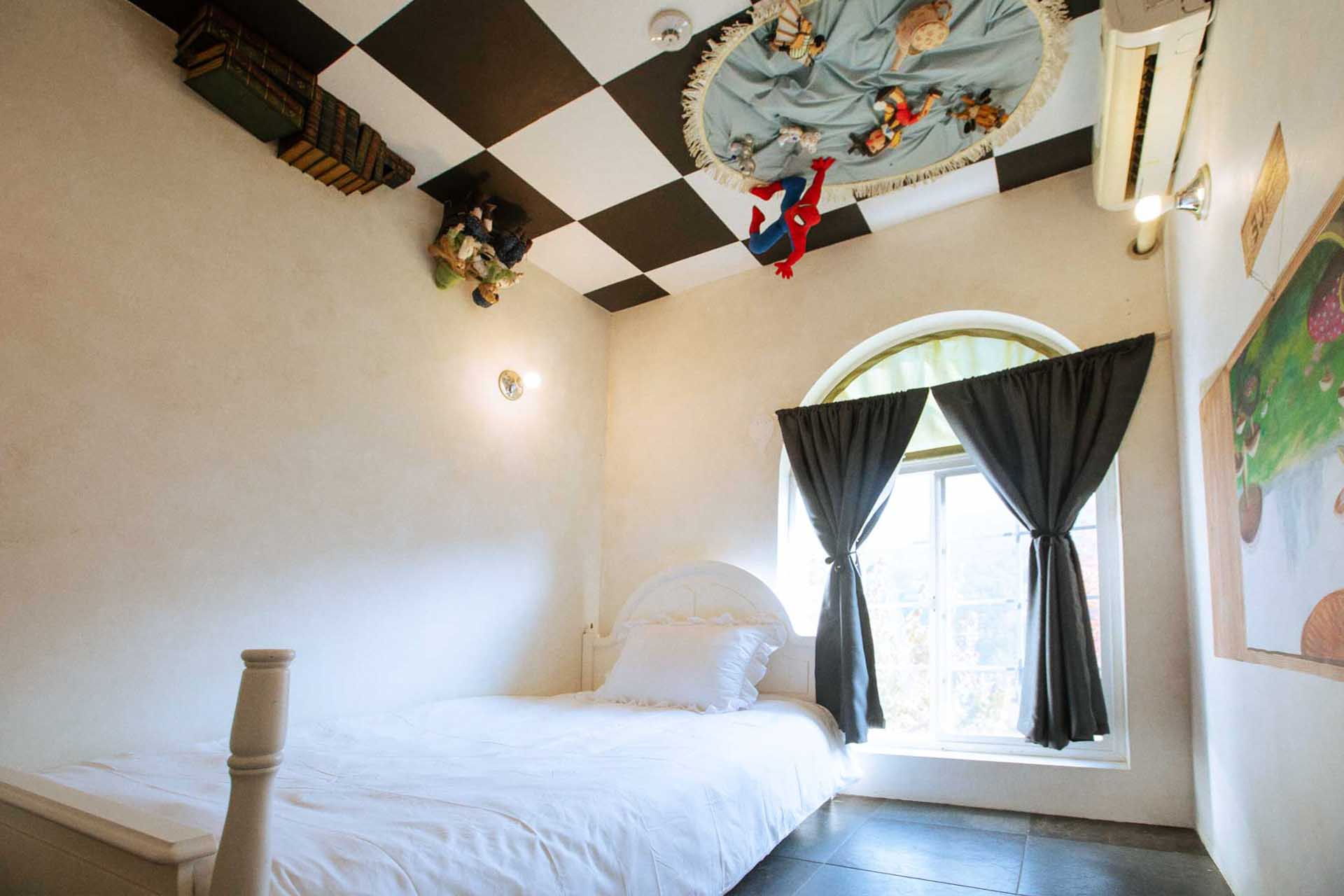 room detail thumbnail 0