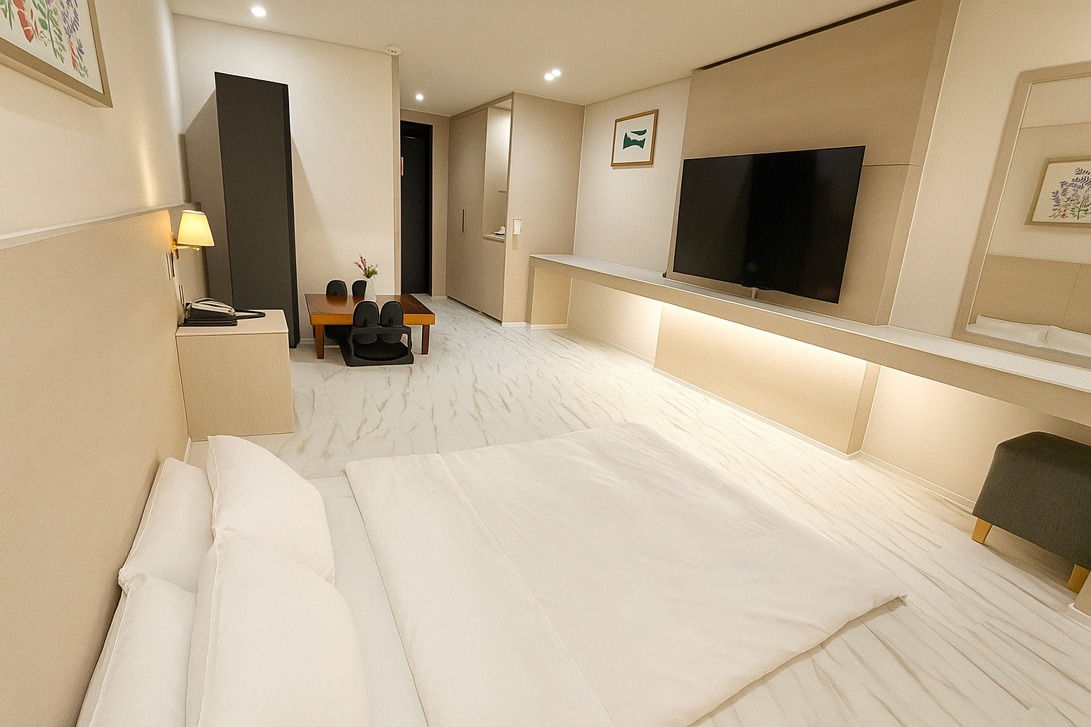 room detail thumbnail 1