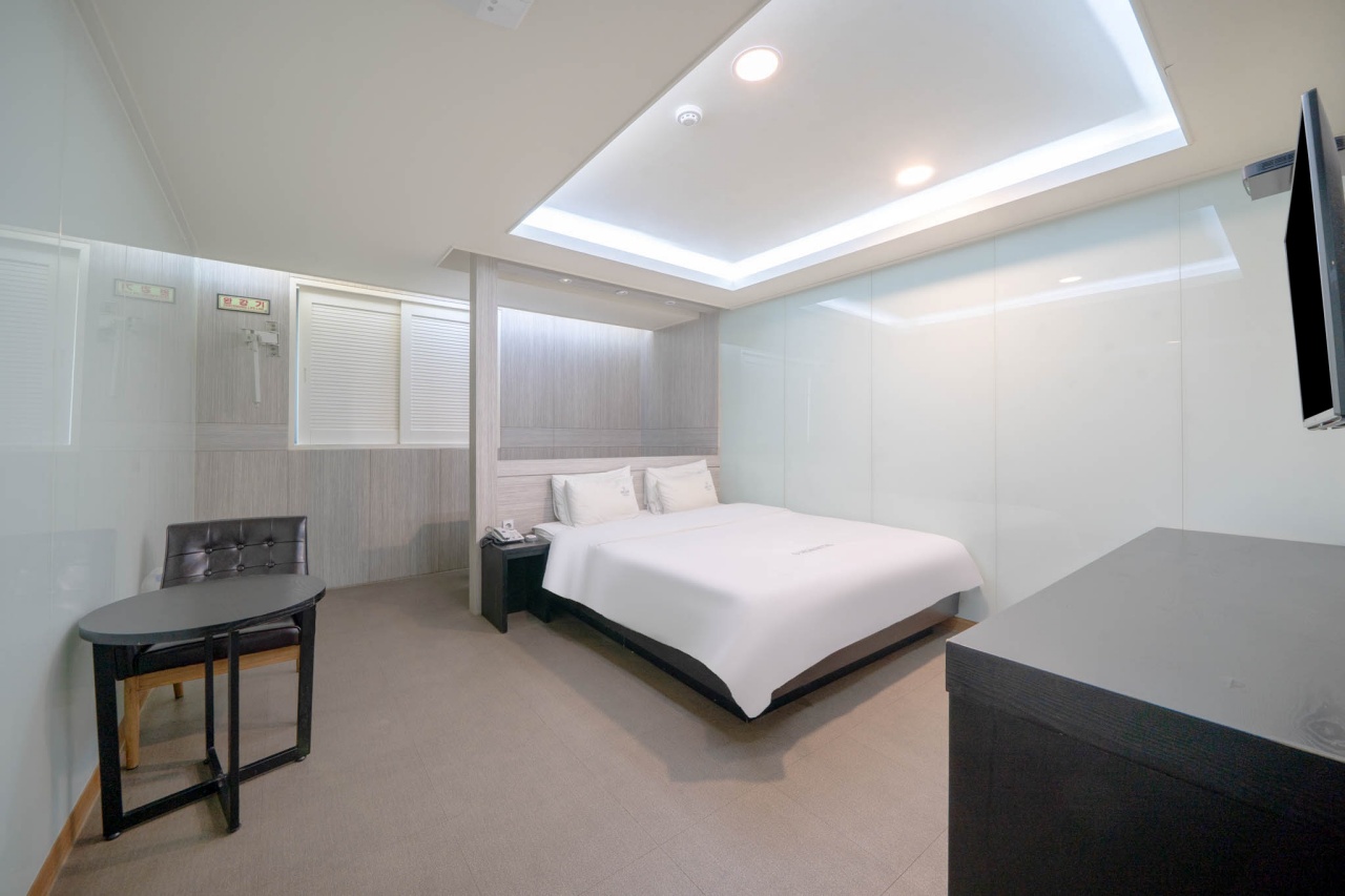 스탠다드 *주차가능*(2인기준/랜덤배정/간편조식 제공, OTT 개인계정이용가능)