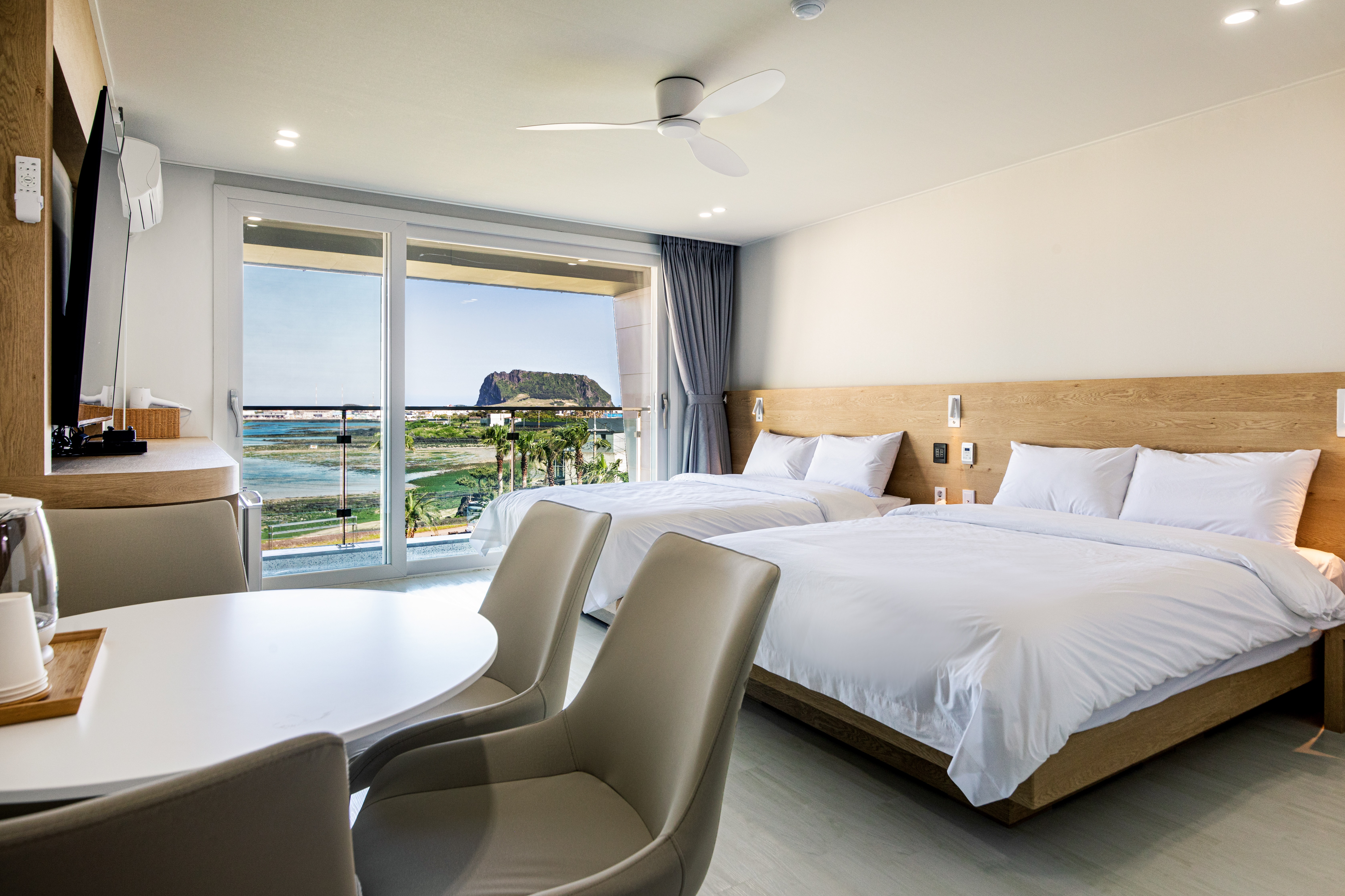 슈페리어 트윈(룸온리/C동2-4층,하프오션/취사불가)