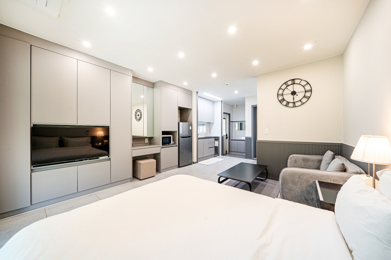 초롱꽃 2F(프라이빗 바베큐, 넷플릭스이용가능, 식기세척기)