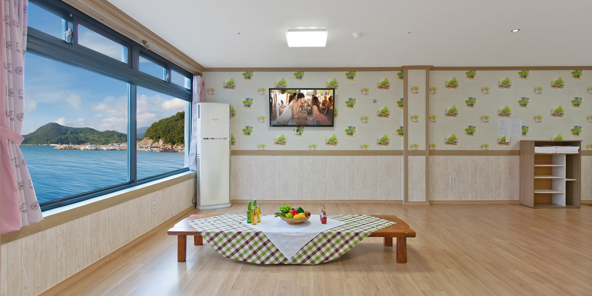 room detail thumbnail 1