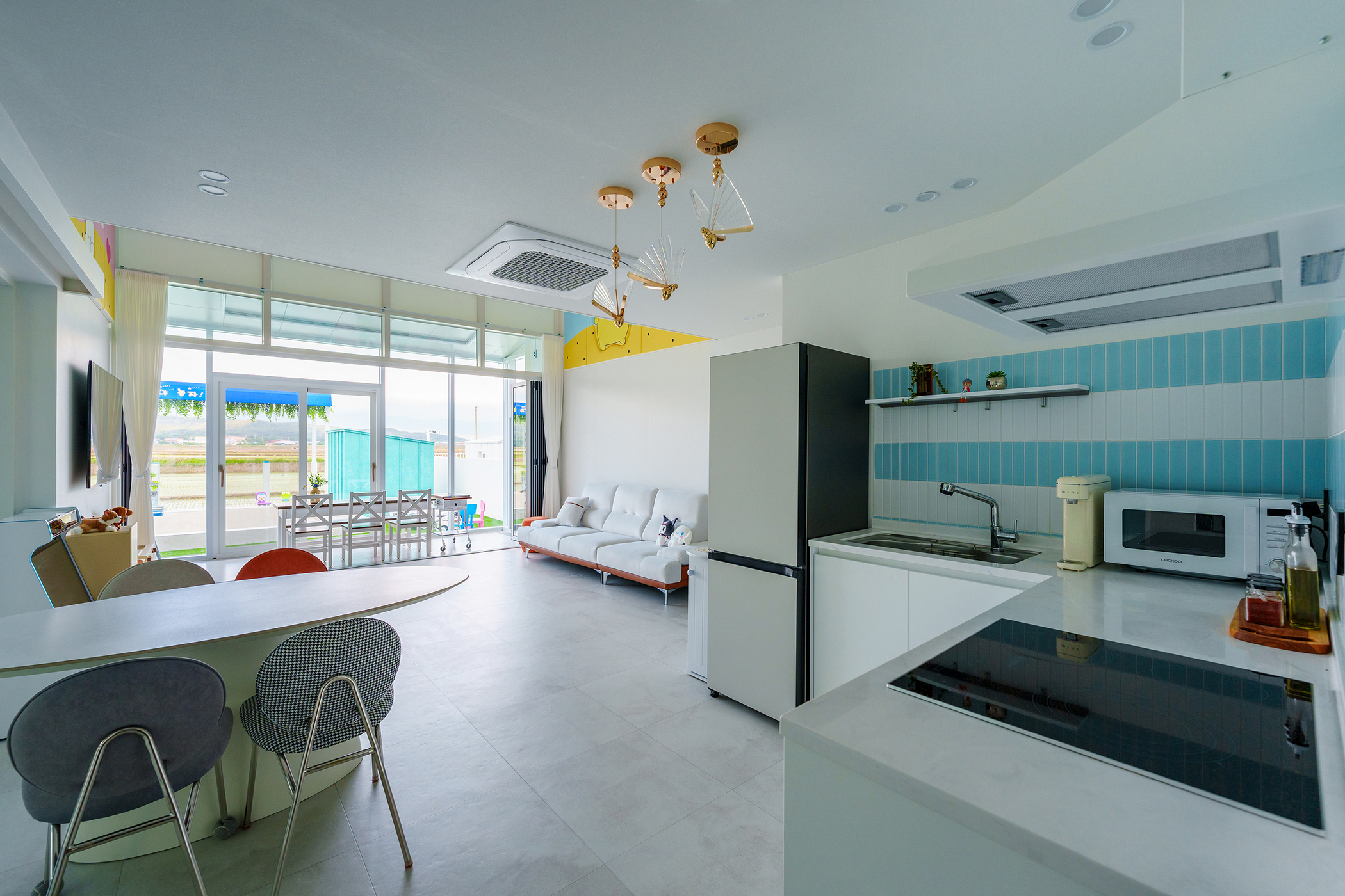 room detail thumbnail 2