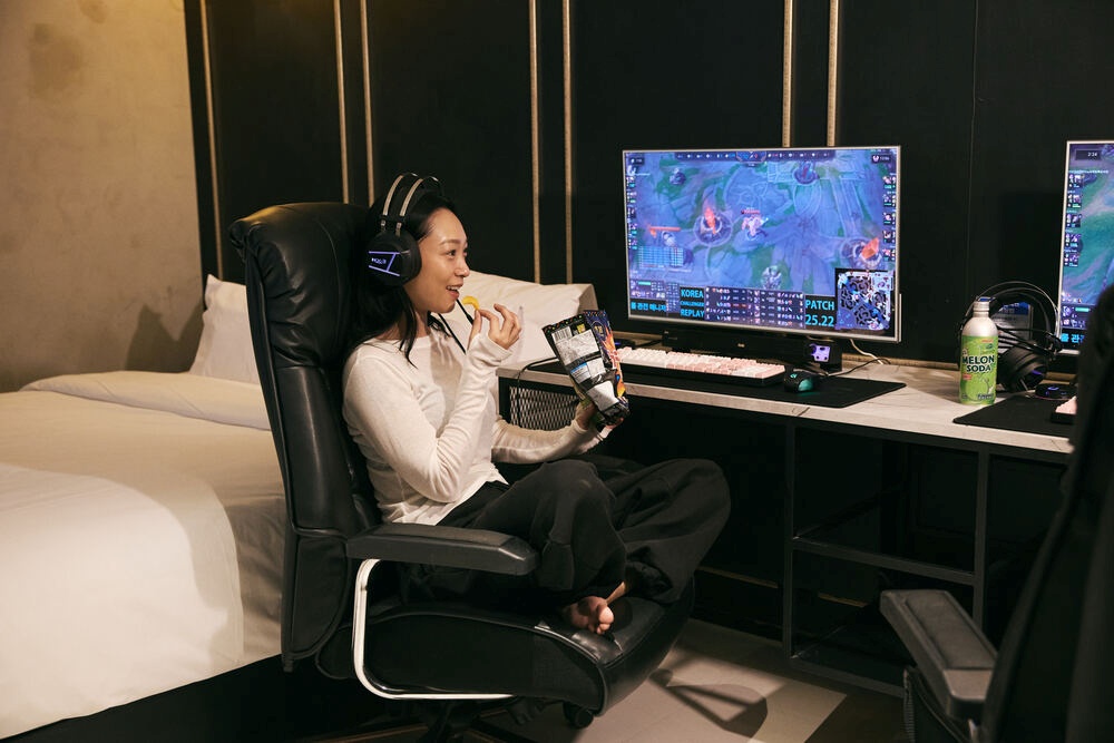 room detail thumbnail 1