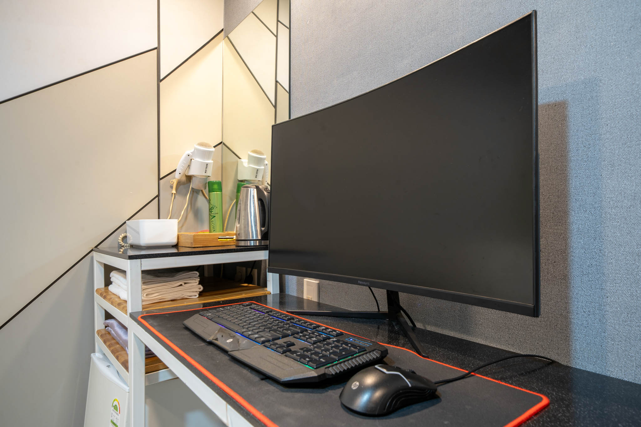 1PC 게임룸(도보)(각종 게임 가능 9세대 고사양PC, 고음향 헤드셋, 넷플릭스 무료시청)