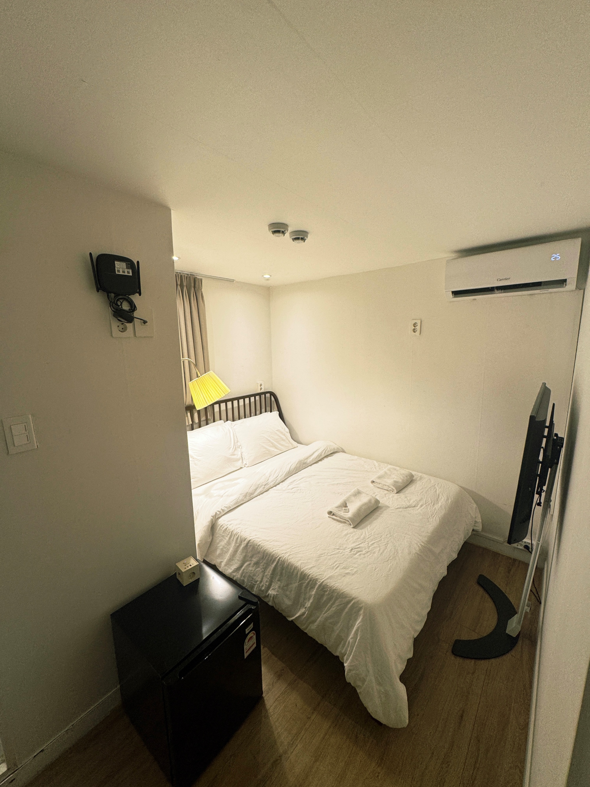 room detail thumbnail 0