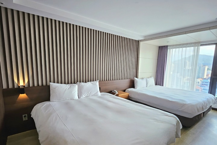 디럭스 패밀리 트윈(제주할망족발보쌈 4,000원 할인쿠폰)