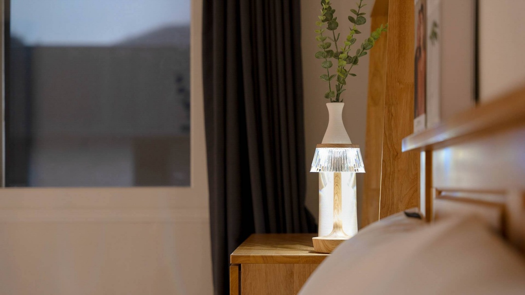 room detail thumbnail 2