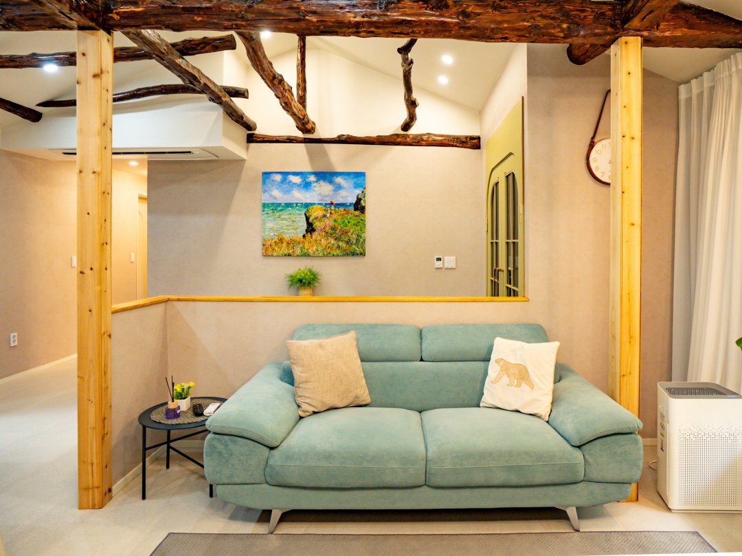 room detail thumbnail 1