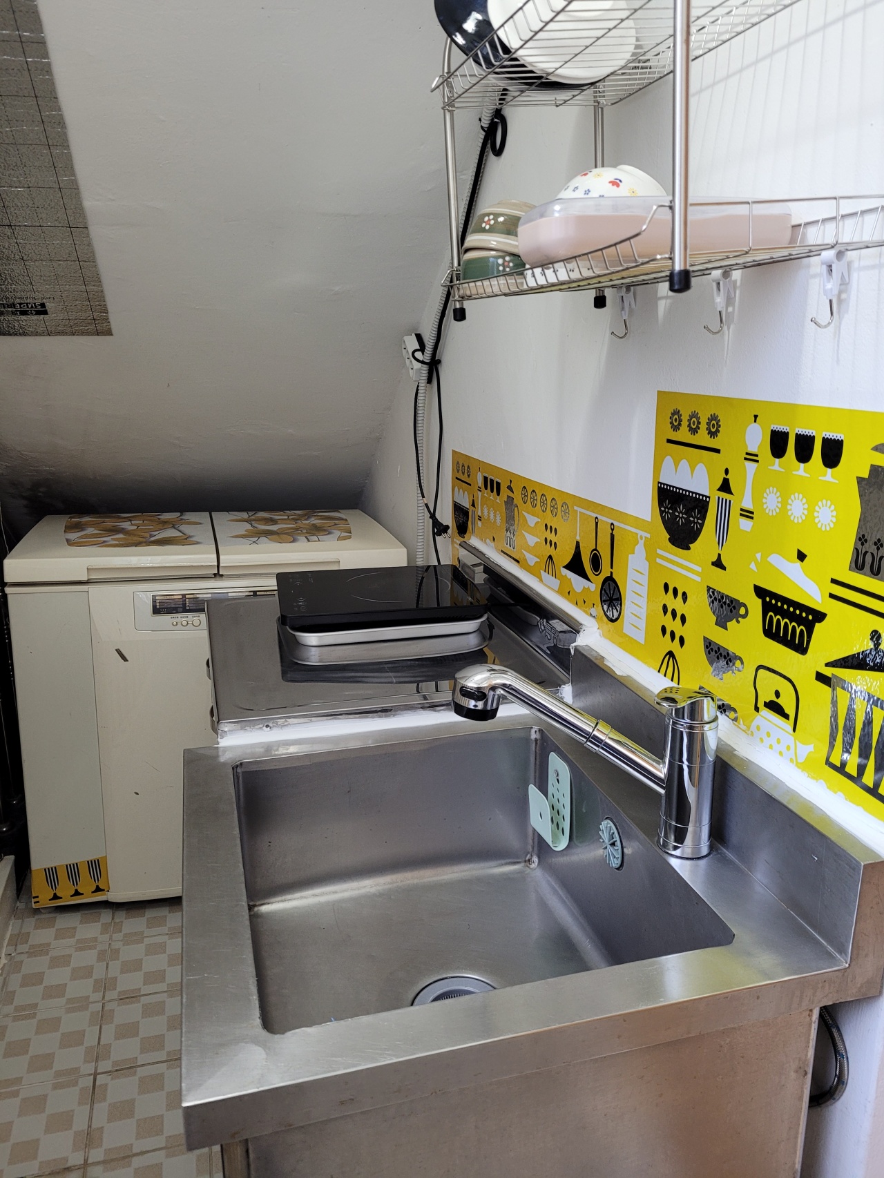 room detail thumbnail 2