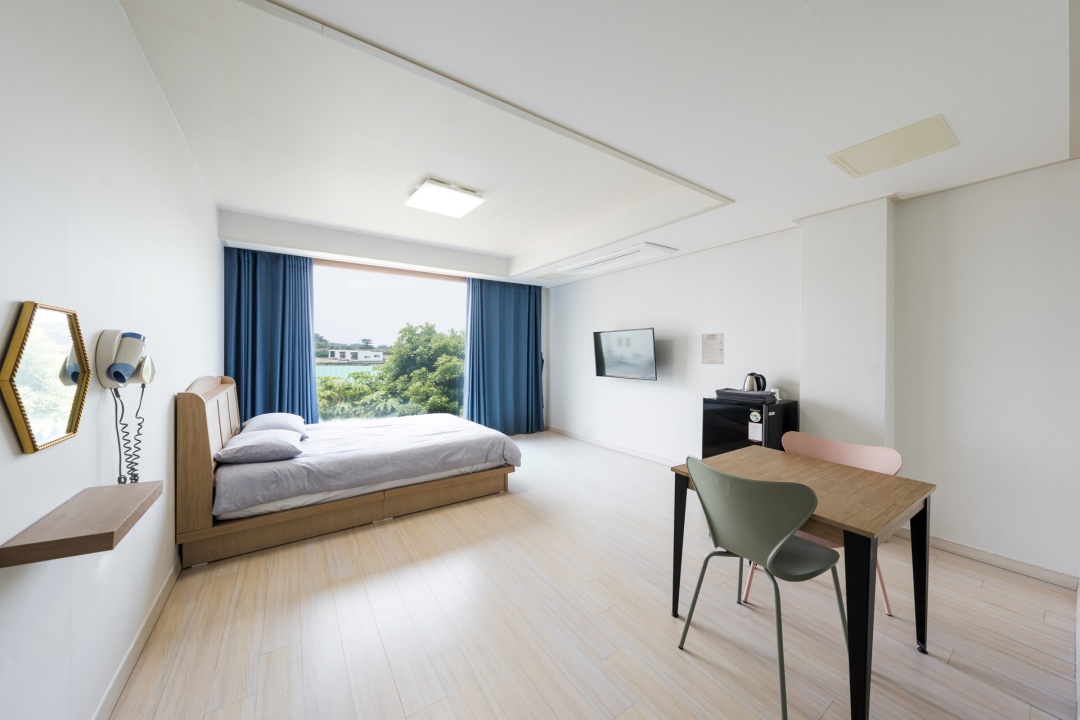 침대 원룸(마을뷰, 취사불가)