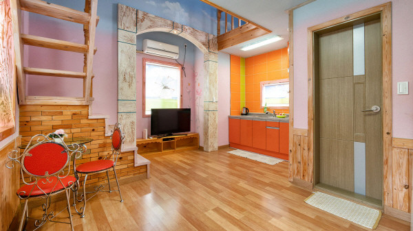 room detail thumbnail 1