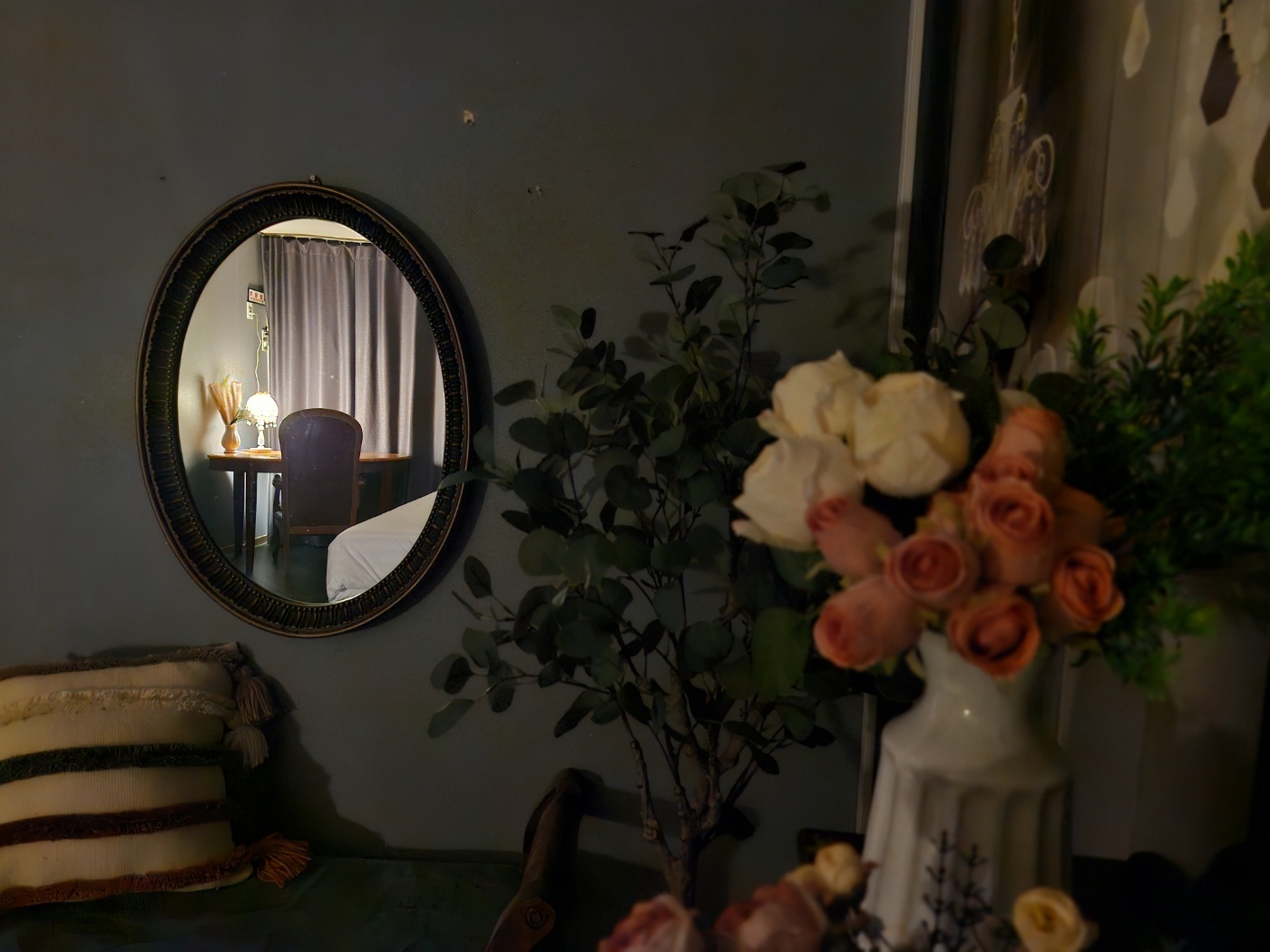 room detail thumbnail 2