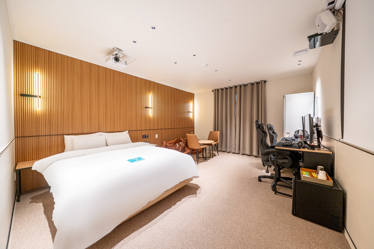 room detail thumbnail 0