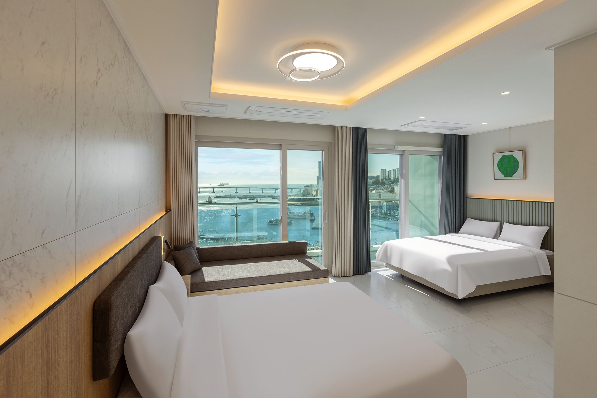 테라스 로얄 파셜 오션 → 테라스 패밀리 자갈치 오션(브랜드기획전★객실 업그레이드)