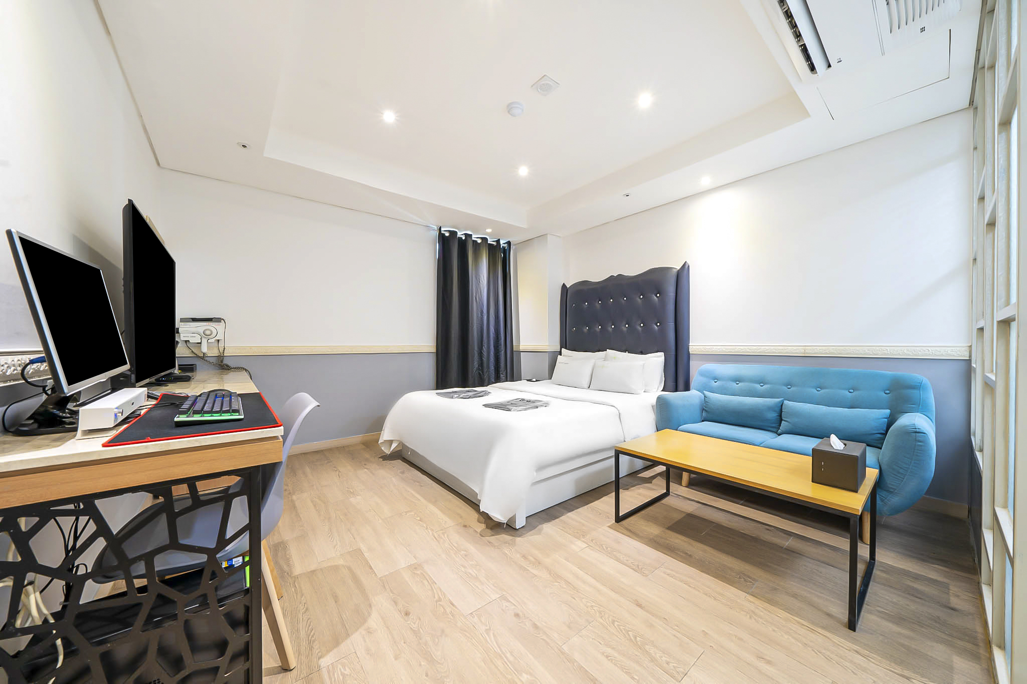 room detail thumbnail 0