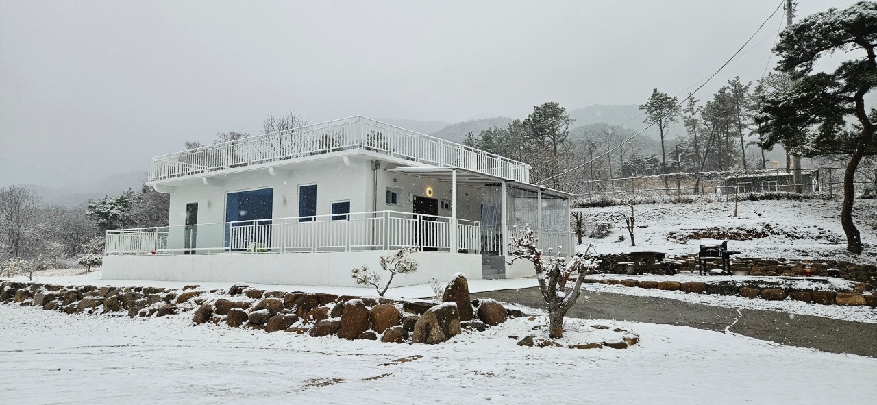 https://yaimg.yanolja.com/v5/2025/12/08/00/69361e57302b85.77244911.jpg