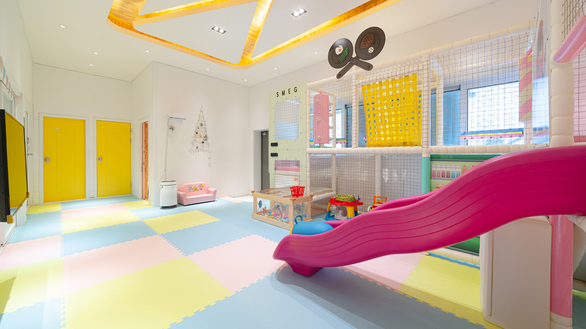 room detail thumbnail 1