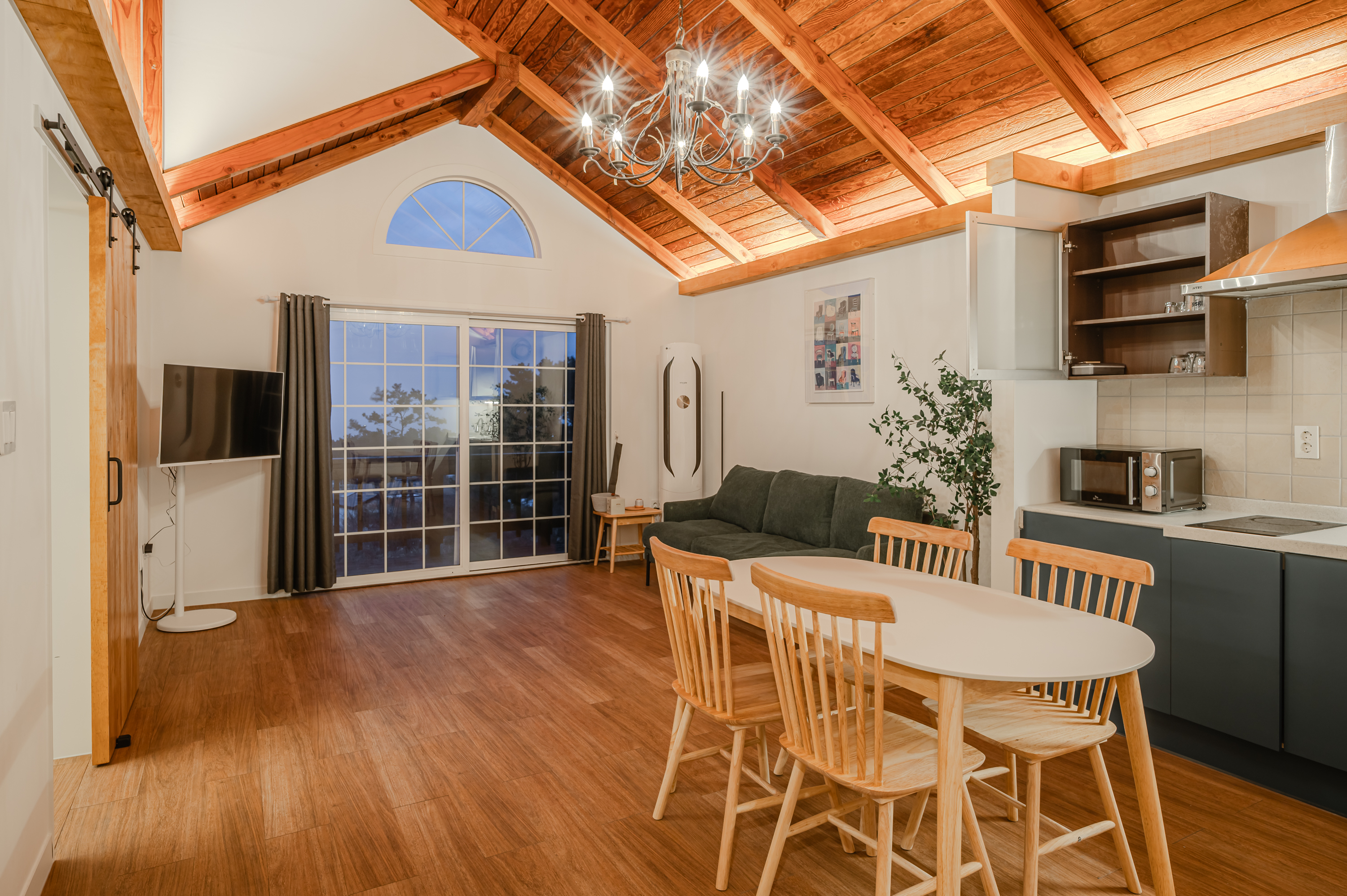 패밀리 룸 (Family room) 1