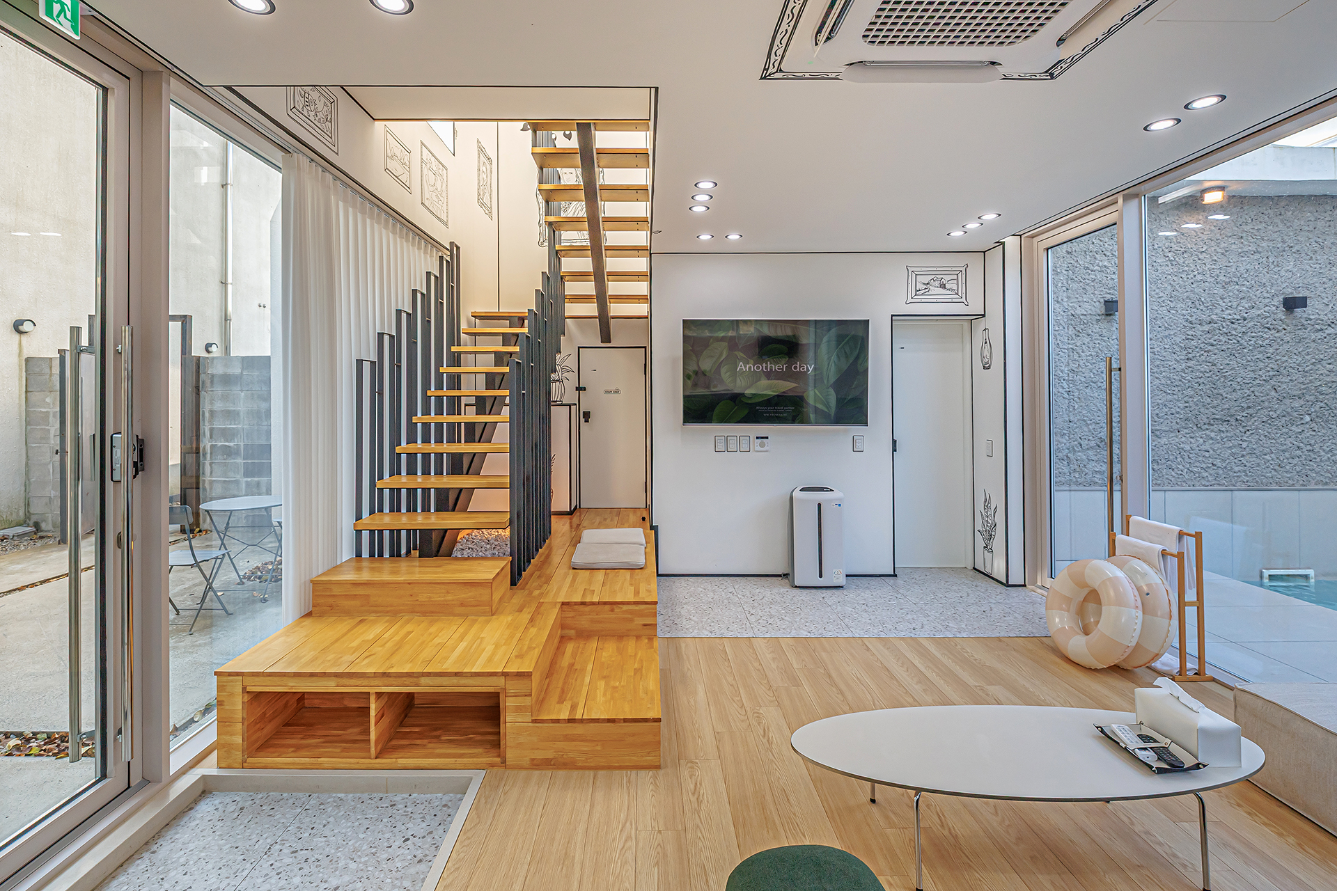 room detail thumbnail 2