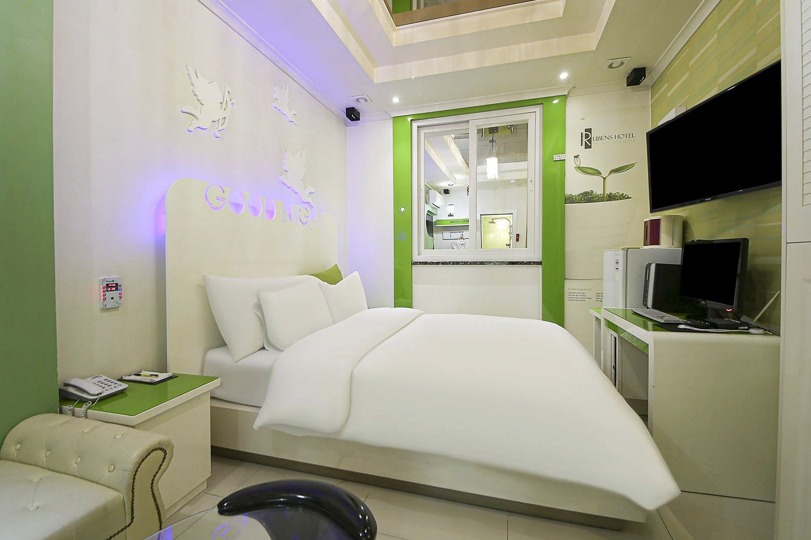 room detail thumbnail 0