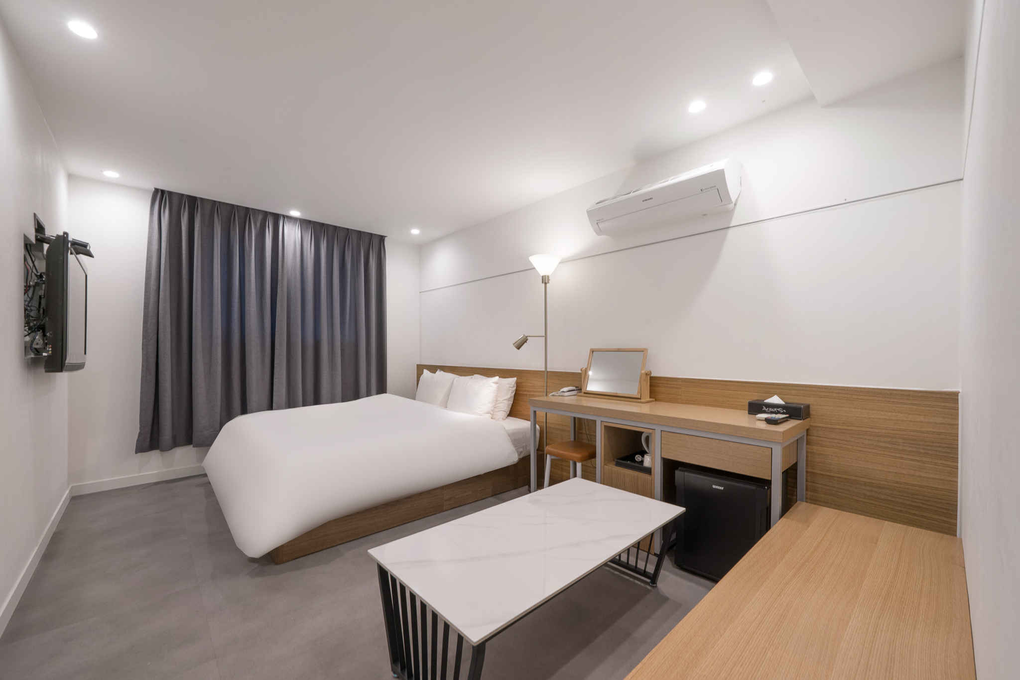 패밀리 A * 무료주차*(킹베드/구스다운필로우/넷플릭스개인계정/페러그라프38F50%쿠폰/무료주차)