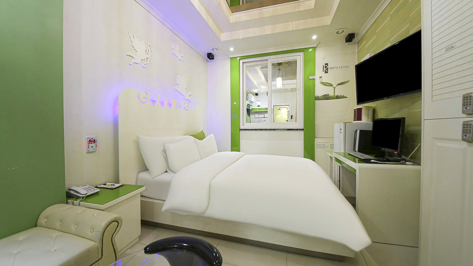 room detail thumbnail 0