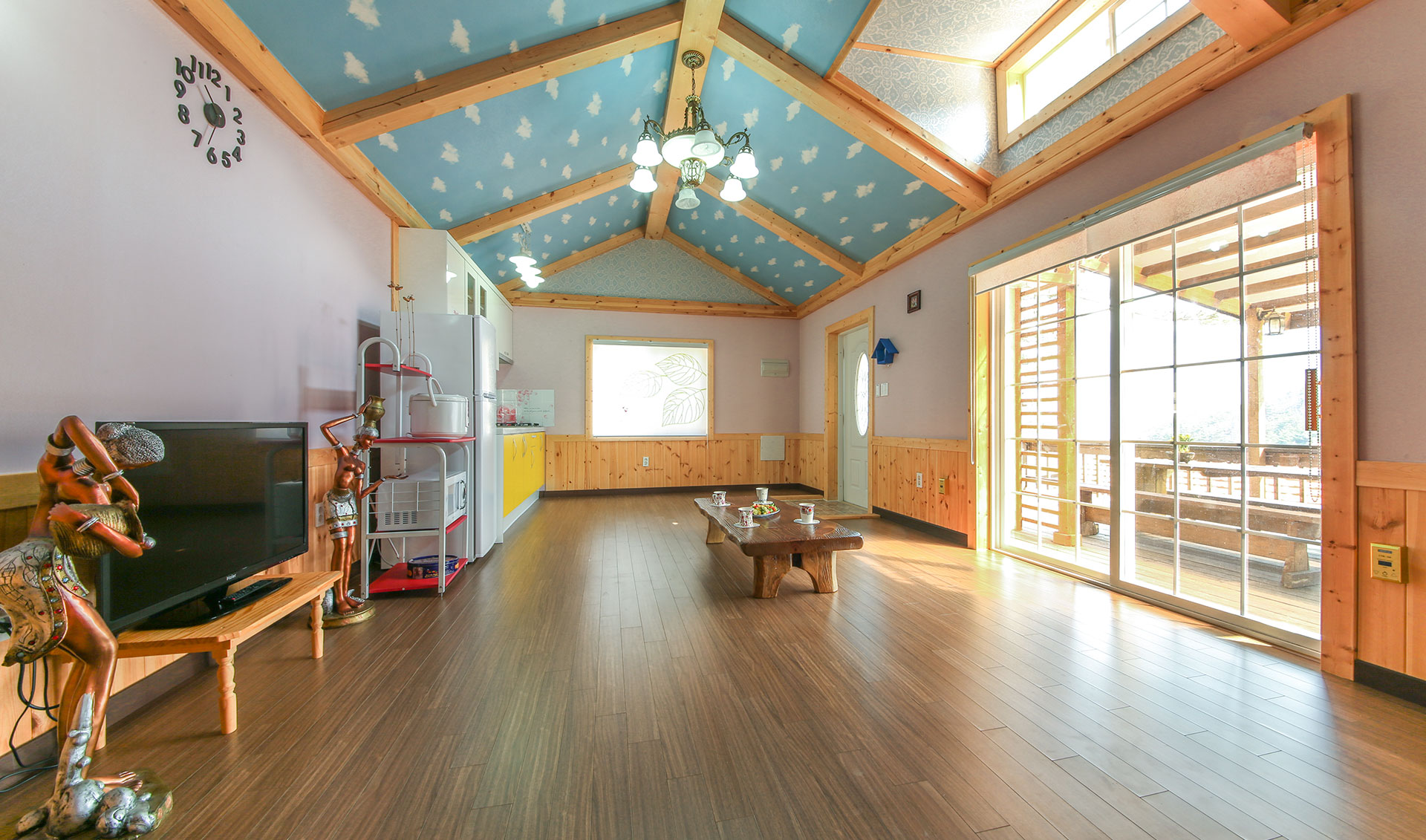 room detail thumbnail 0