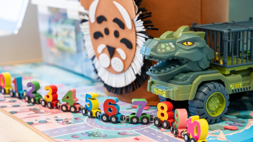 room detail thumbnail 2