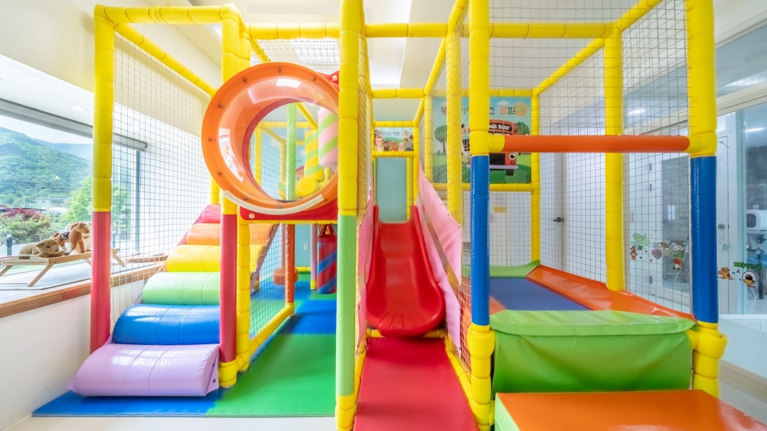 가평 똥강아지키즈독채풀빌라 썸네일2